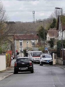 Lire la suite à propos de l’article Annulation de l&rsquo;autorisation d&rsquo;une antenne relais de plus de 40 mètres à Neuville-sur-Oise